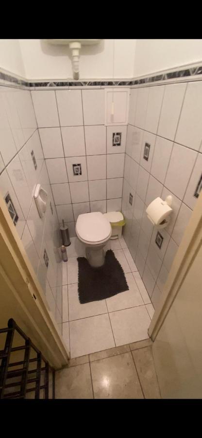 Oeguenc'S Apartment Сегед Экстерьер фото