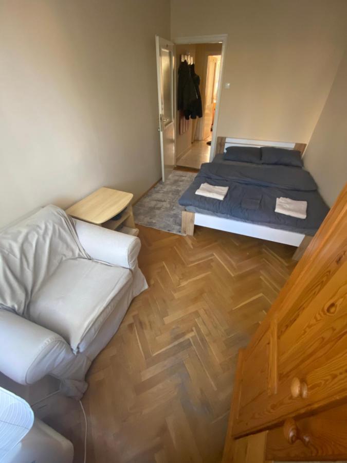Oeguenc'S Apartment Сегед Экстерьер фото